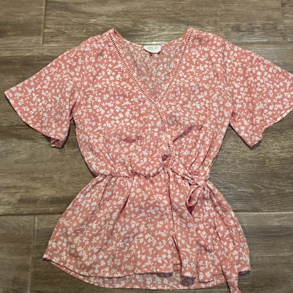 Sienna Sky Women’s Pink Floral Faux Wrap blouse with V neck & Flutter Sleeve‎